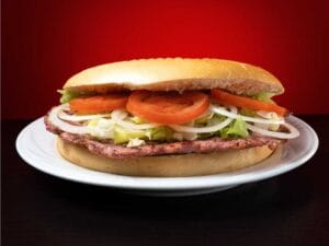 Hamburguesa de cerdo con verdura
