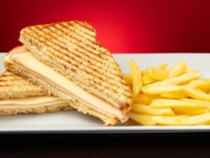 sandwich-bikini